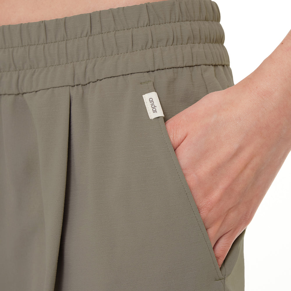 Freshmove Cropped Pants